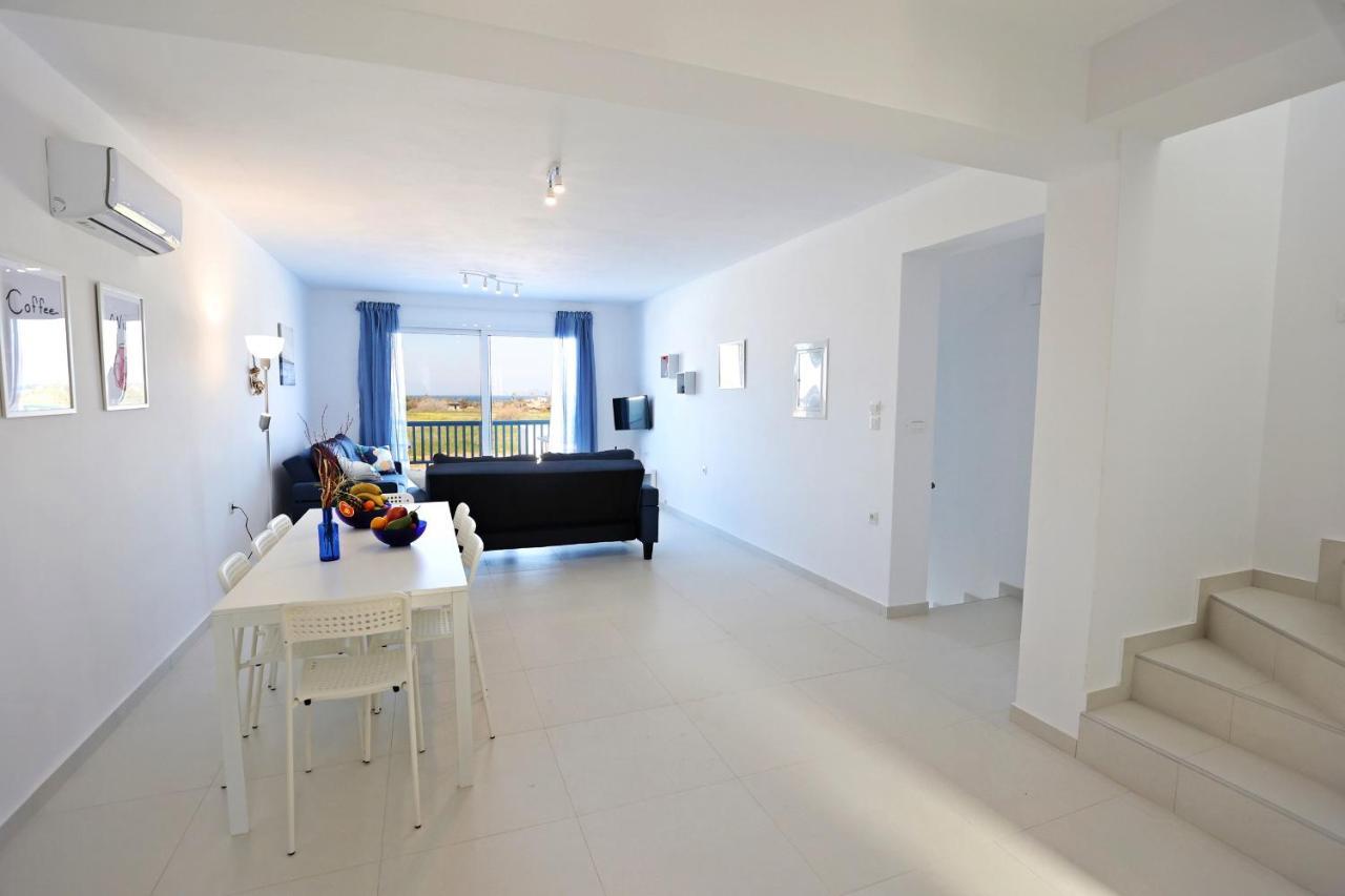 Xenos Villa 6 With A Private Pool Near The Sea Tigkaki  Ngoại thất bức ảnh